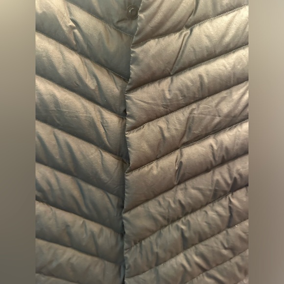 Lululemon Black Snap Down Vest Black - Picture 3 of 7